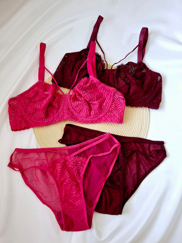 ست شورت و سوتین دانتل گلبرگ