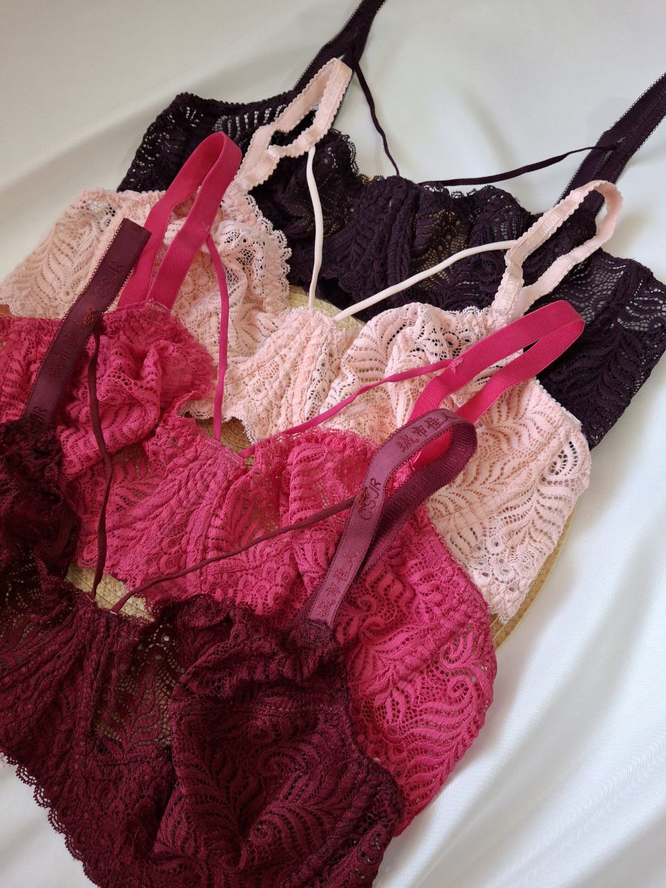 ست شورت و سوتین دانتل گلبرگ