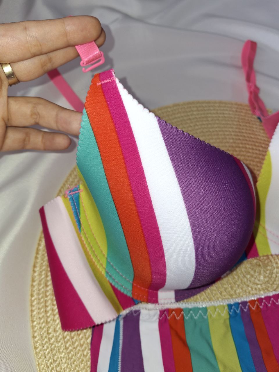 ست شورت و سوتین لیزری رنگین کمان