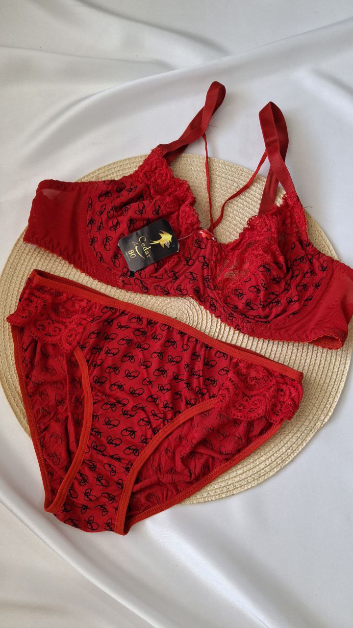 ست شورت و سوتین نخی قلب قرمز