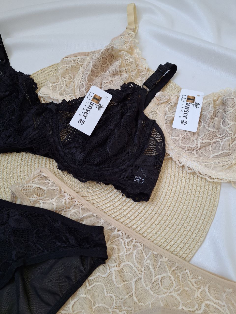 ست شورت و سوتین گیپوری مهتاب