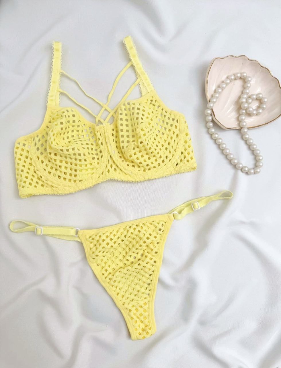 ست شورت و سوتین زنبوری