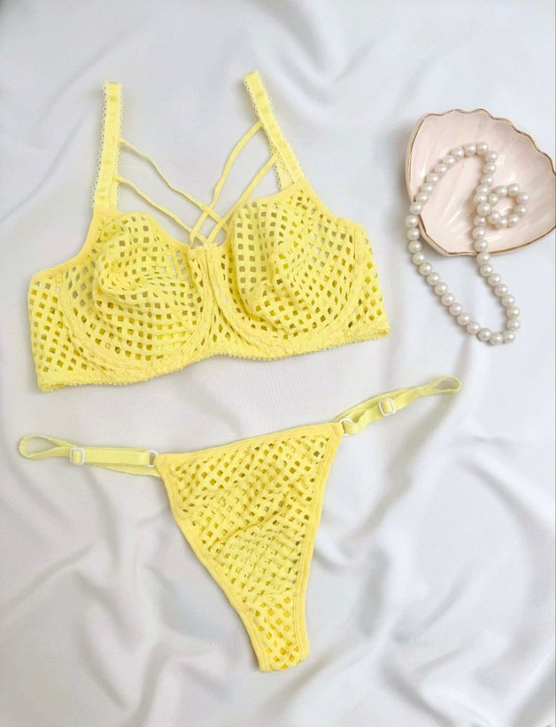 ست شورت و سوتین زنبوری