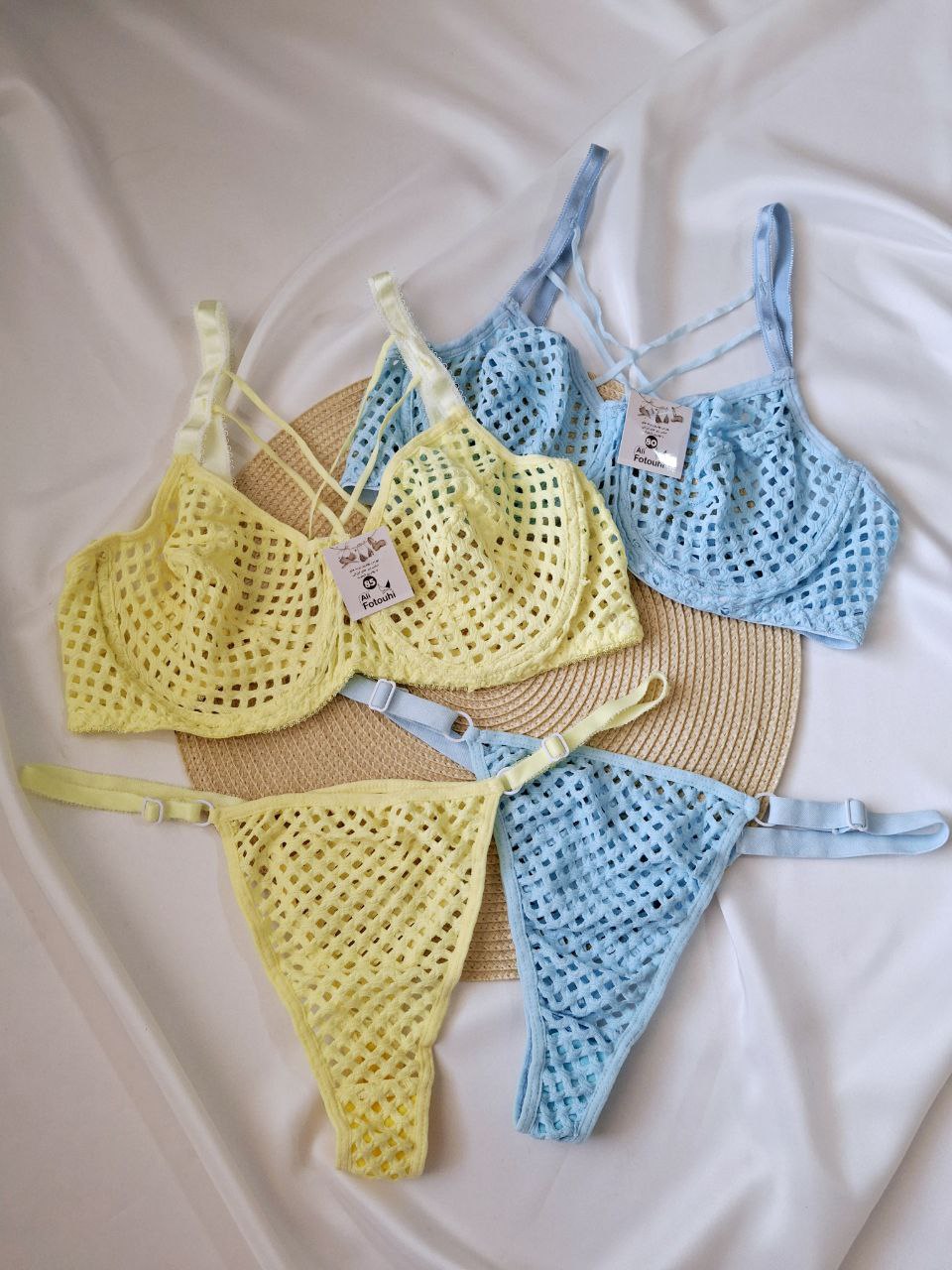 ست شورت و سوتین زنبوری