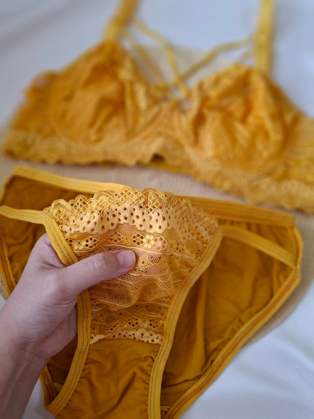 ست شورت و سوتین فنردار چهارهارنسه ژینوس