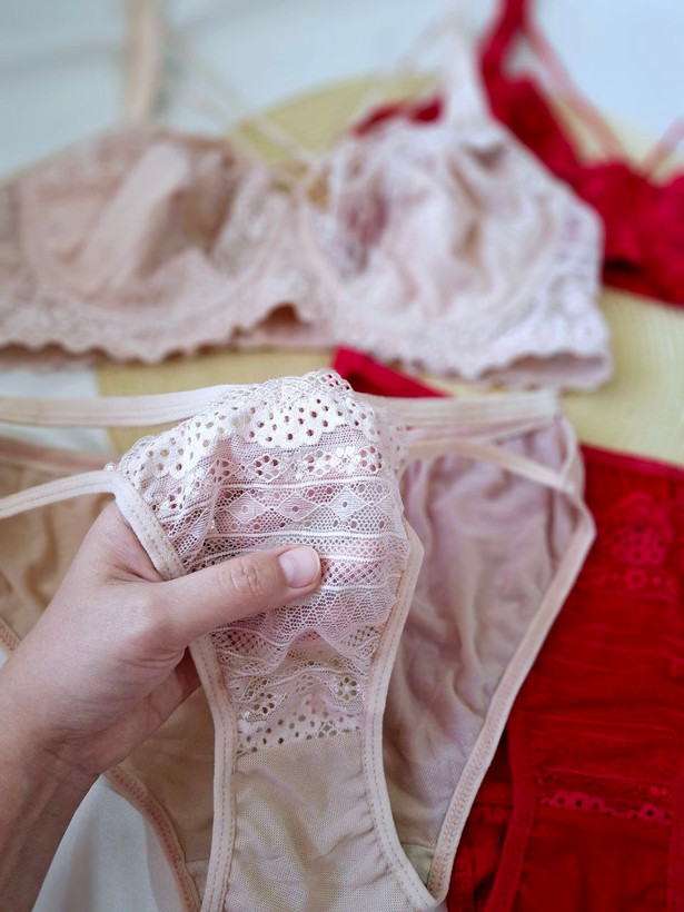 ست شورت و سوتین فنردار چهارهارنسه ژینوس