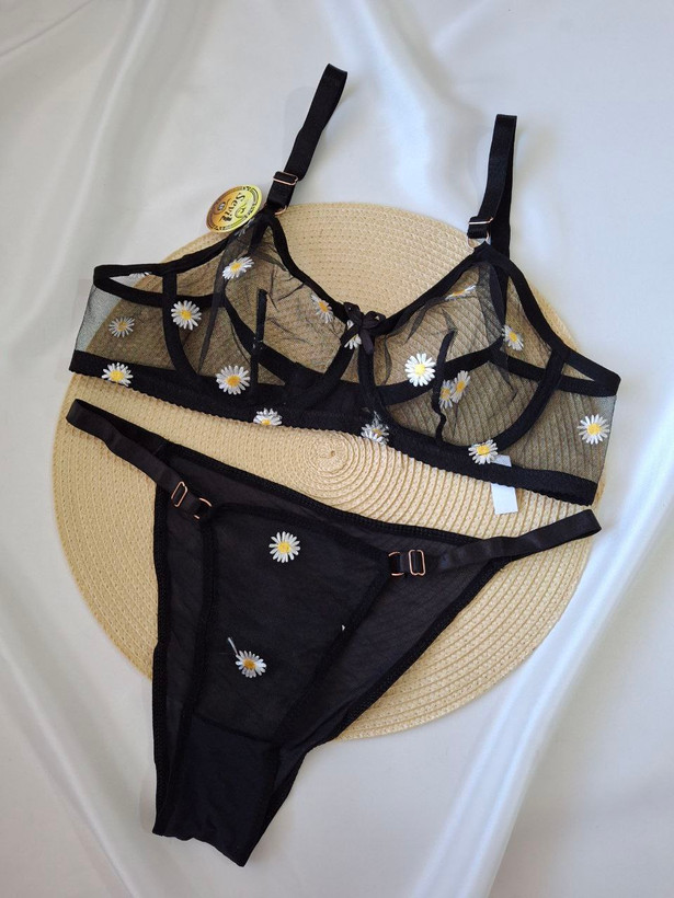 ست شورت و سوتین بابونه