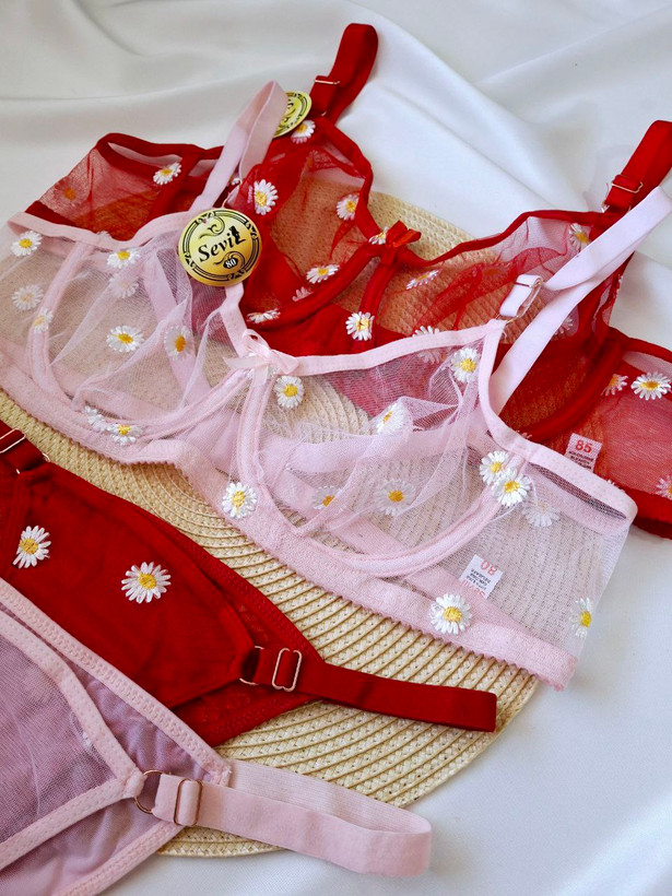 ست شورت و سوتین بابونه