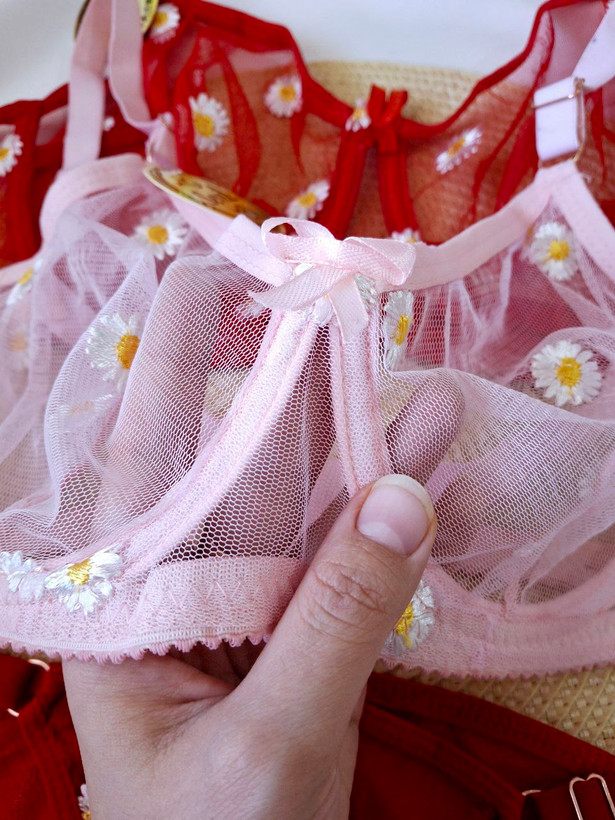 ست شورت و سوتین بابونه