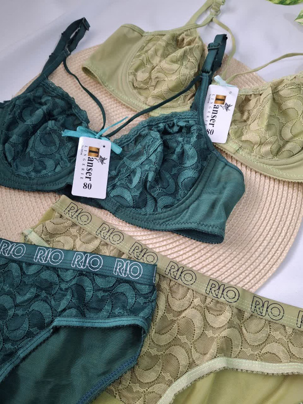 ست شورت و سوتین ماه و ستاره