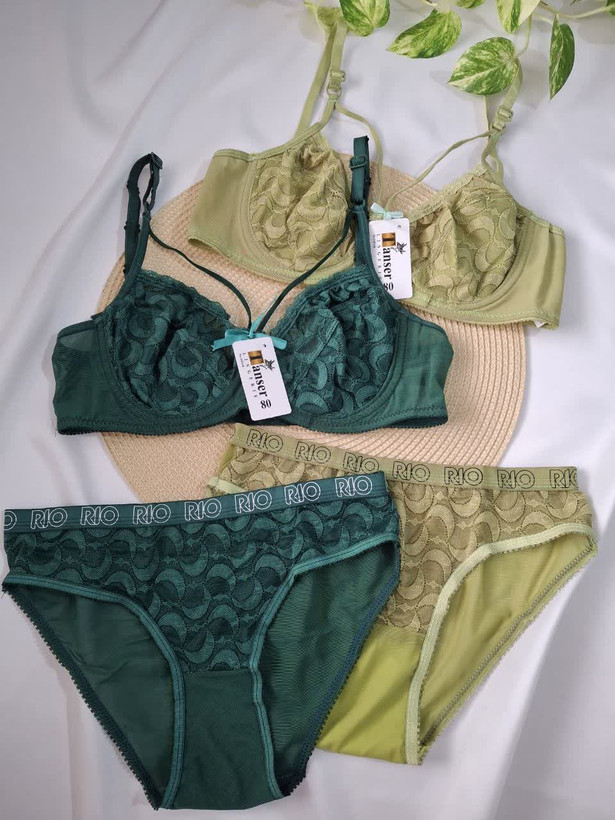 ست شورت و سوتین ماه و ستاره