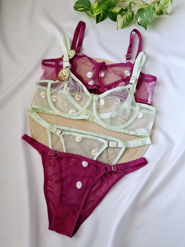 ست شورت و سوتین بابونه