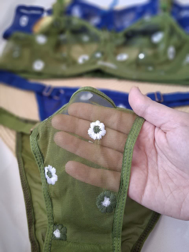 ست شورت و سوتین بابونه