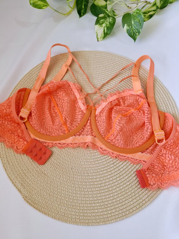 ست شورت و سوتین گندم