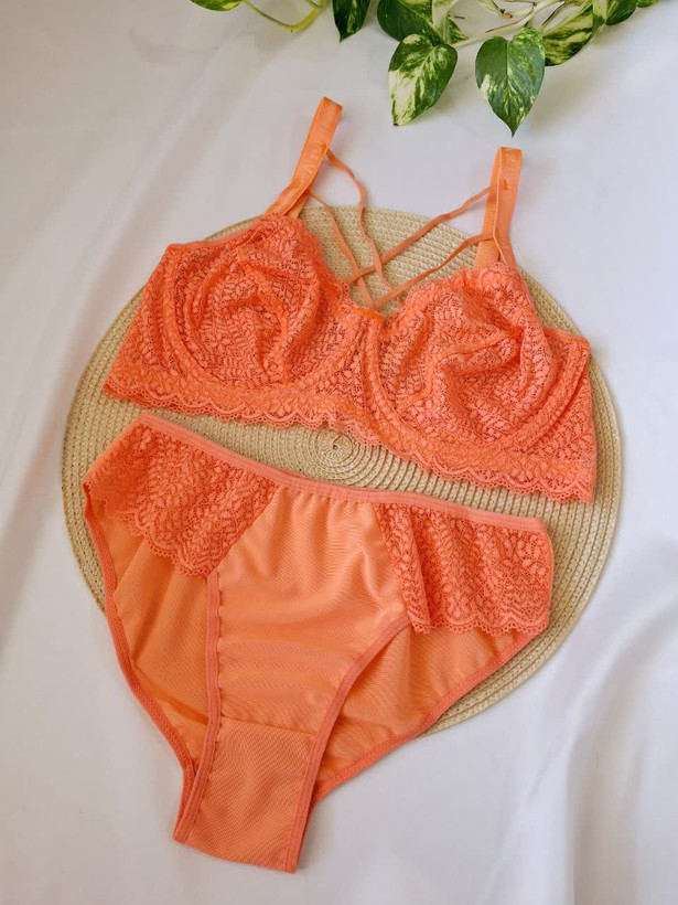 ست شورت و سوتین گندم