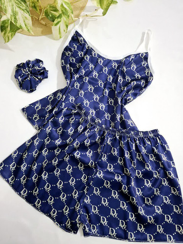 تاپ شورتک ساتن انگلیسی