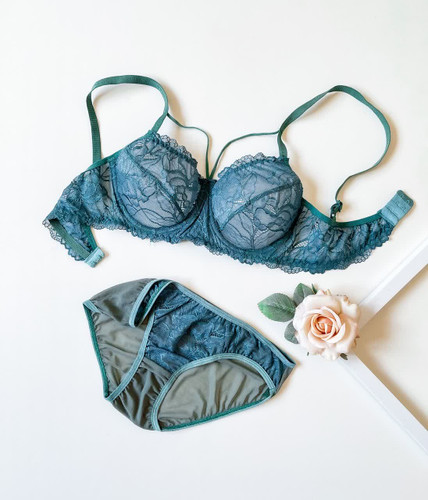 ست شورت و سوتین گیپوری