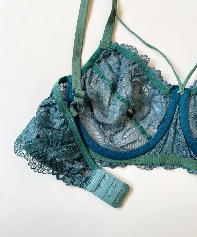 ست شورت و سوتین گیپوری