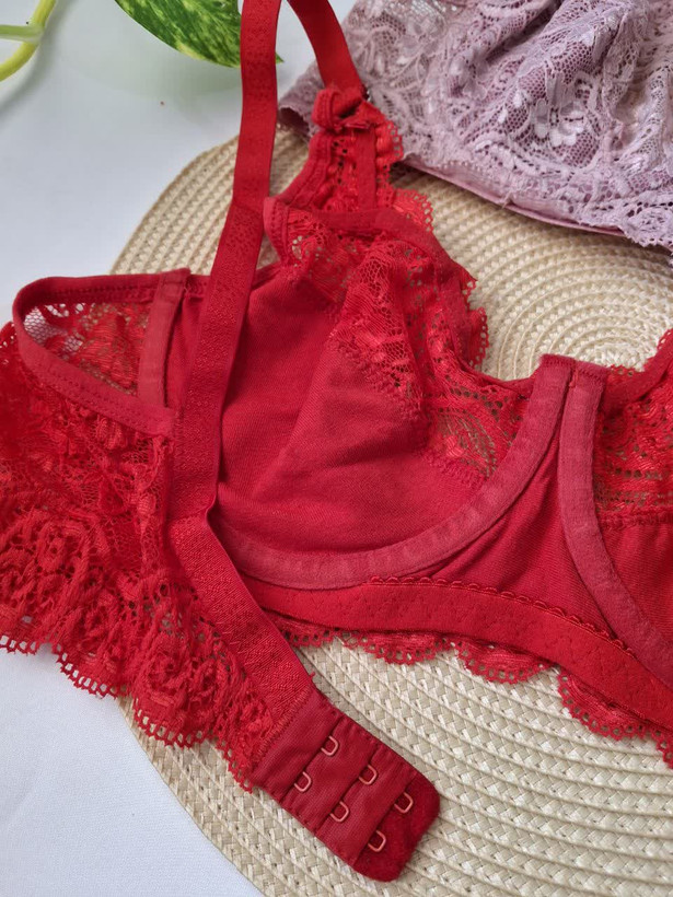 سوتین تک گیپوری پروانه