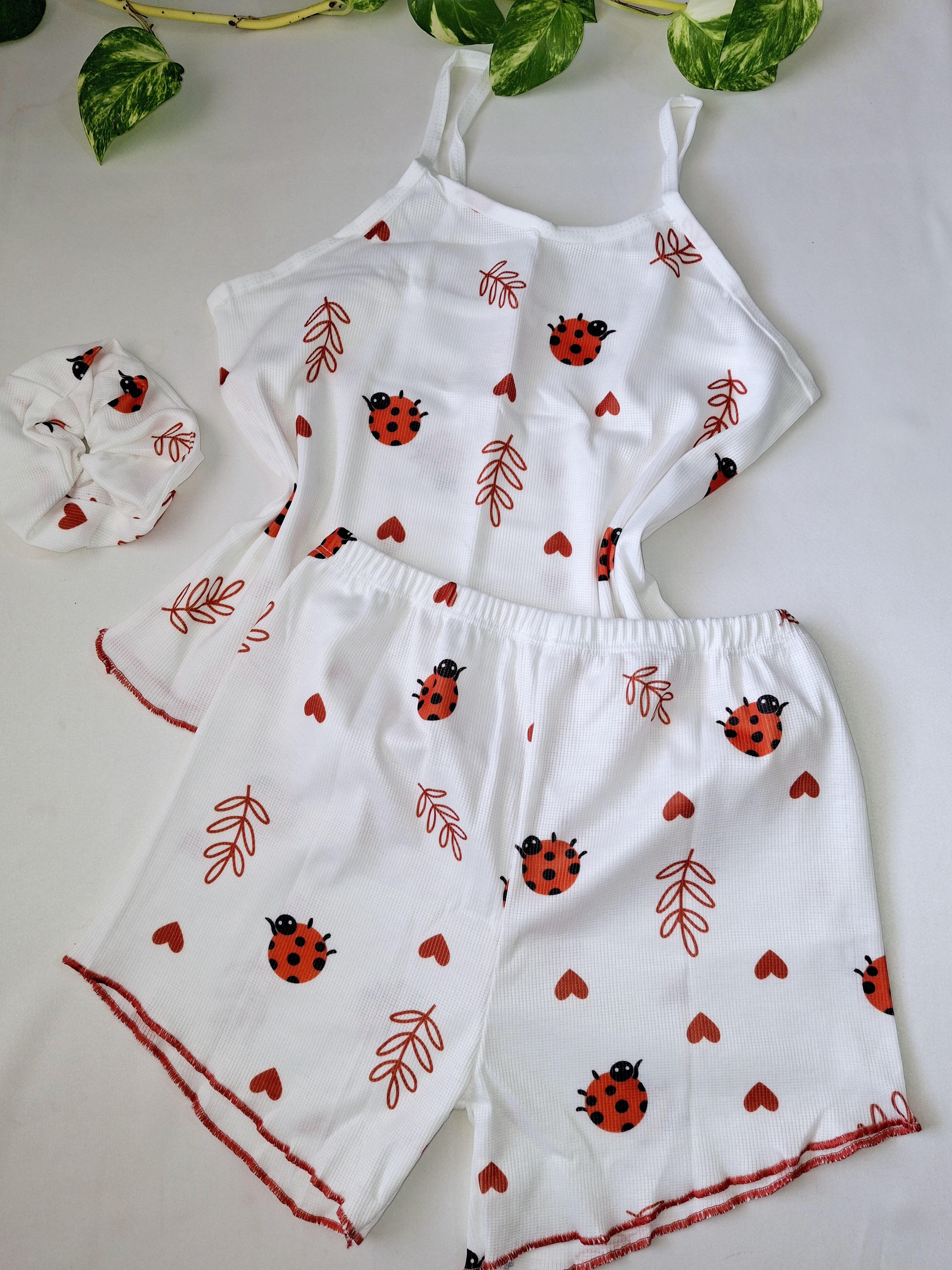 تاپ شورتک کبریتی  کفشدوزک 🐞